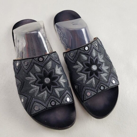 Jeffrey Campbell Shoes - Jeffrey Campbell Embroidered Slide Sandal Womens 9 Black Leather Floral Slip On